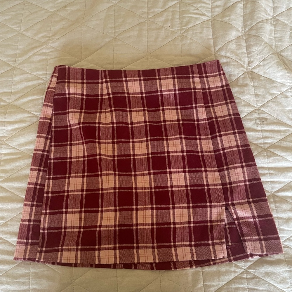 ($16.99) Large Stitch and Pine Red and Pink Mini Pencil Skirt with Slit - Picture 3 of 5